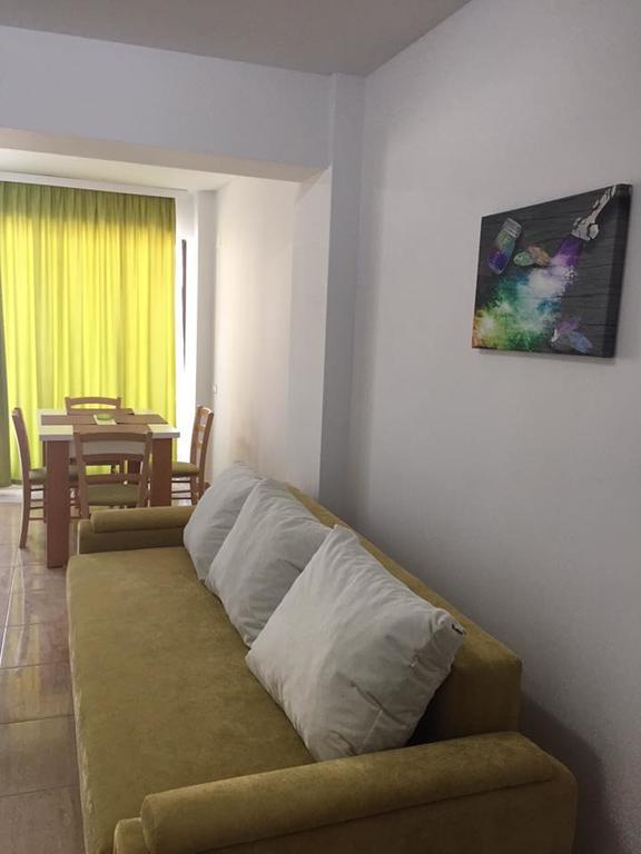 Apartamente Seashells Mamaia Nord นาโวดาริ ภายนอก รูปภาพ