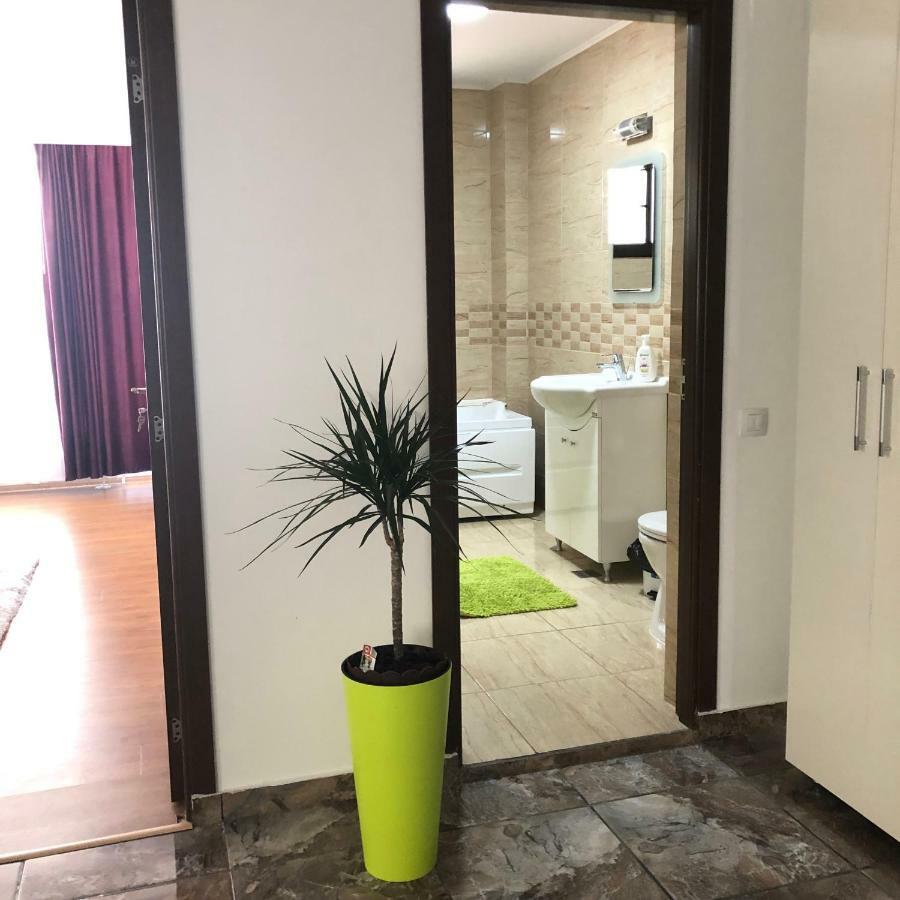 Apartamente Seashells Mamaia Nord นาโวดาริ ภายนอก รูปภาพ